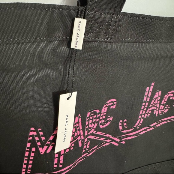 Marc Jacobs Black Tote Bag with Pink Logo - Picture 5 of 14